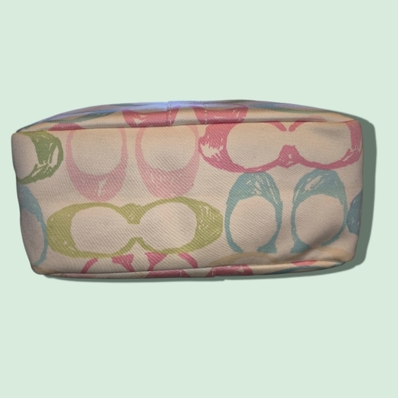 Coach Vintage Hampton Scribble Pastel Signature Tote - Picture 6 of 12